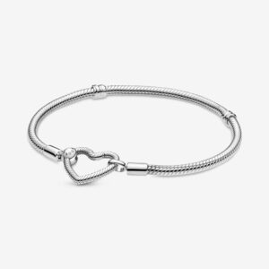 Pandora 599539C00-18 Moments Heart Closure Snake Chain Bracelet